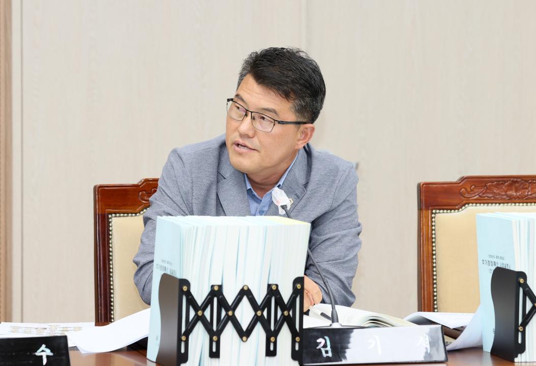 '제361회 임시회 제1차 예산결산특별위원회' 게시글의 사진(43) '250908_제361회 임시회 예결특위_46.JPG'