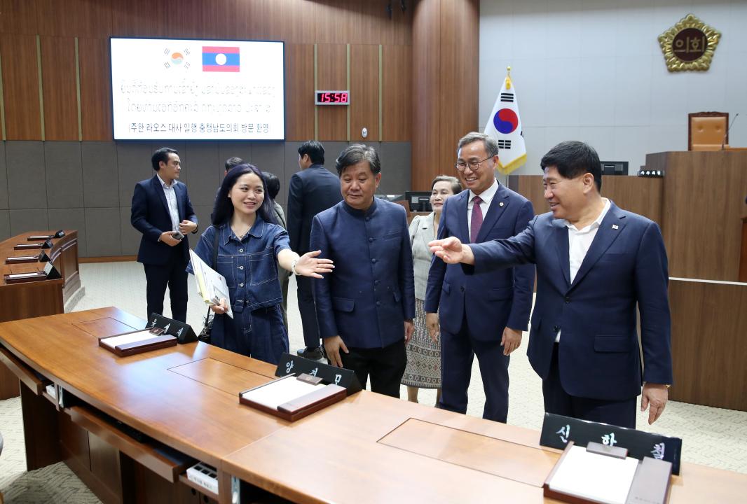 '주한 라오스 대사 일행 도의회 방문' 게시글의 사진(38) '0909_주한 라오스 대사 방문33.jpg'