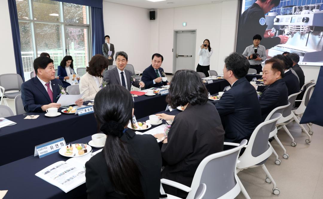 '국립공주대학교사범대학부설특수학교 개교식' 게시글의 사진(10) '0418_공주대학교사범대학부설 특수학교 개소식10.jpg'