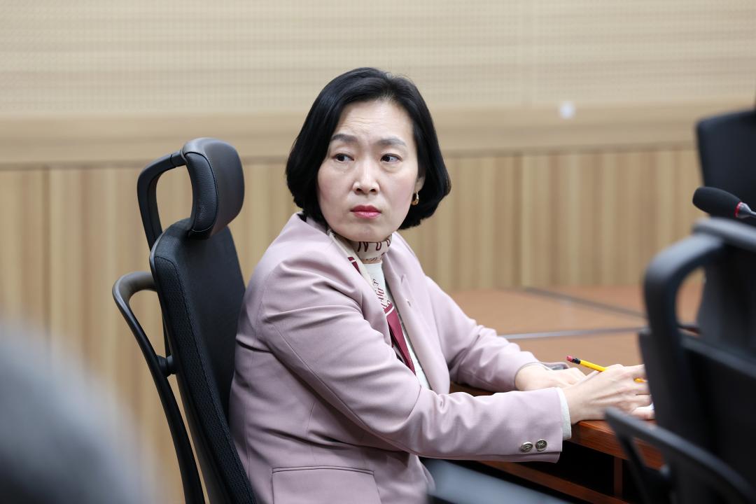'제358회 임시회 보건복지환경위원회 현장방문' 게시글의 사진(23) '0415_보건환경연구원 현장방문24.jpg'