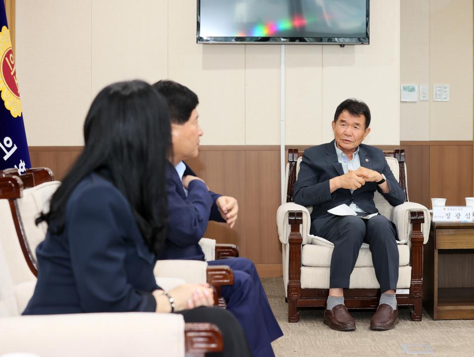 '충청남도의회-서울대 입법연구센터 자치입법권 강화 업무 협약식' 게시글의 사진(32) '250729_충청남도의회-서울대 입법연구센터 MOU_63.JPG'