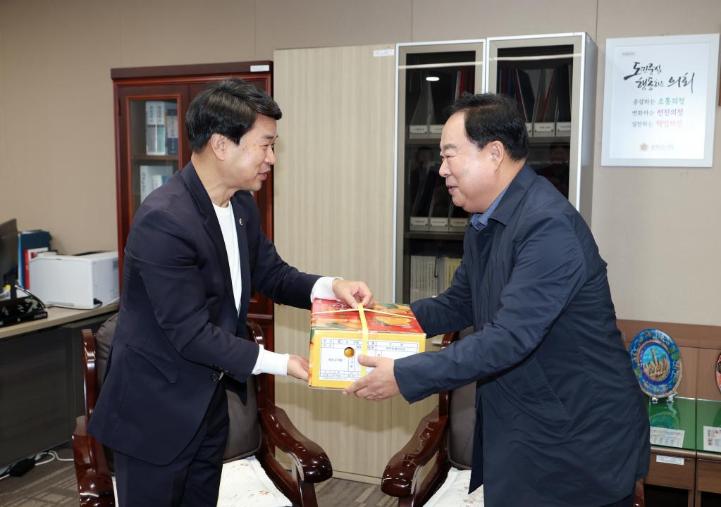 '제주특별자치도의회 교육위원회 충남도의회 방문' 게시글의 사진(48) '1104_제주도의회 교육위원회 방문16.jpg'