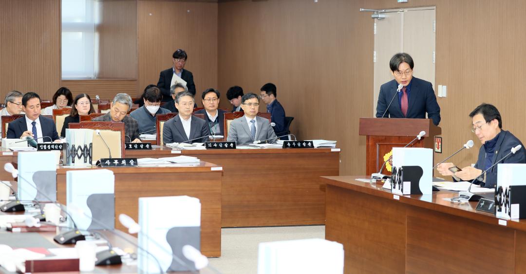 '제362회 정례회 제2차 의회운영위원회' 게시글의 사진(21) '251121_제2차 의회운영위원회_23.JPG'