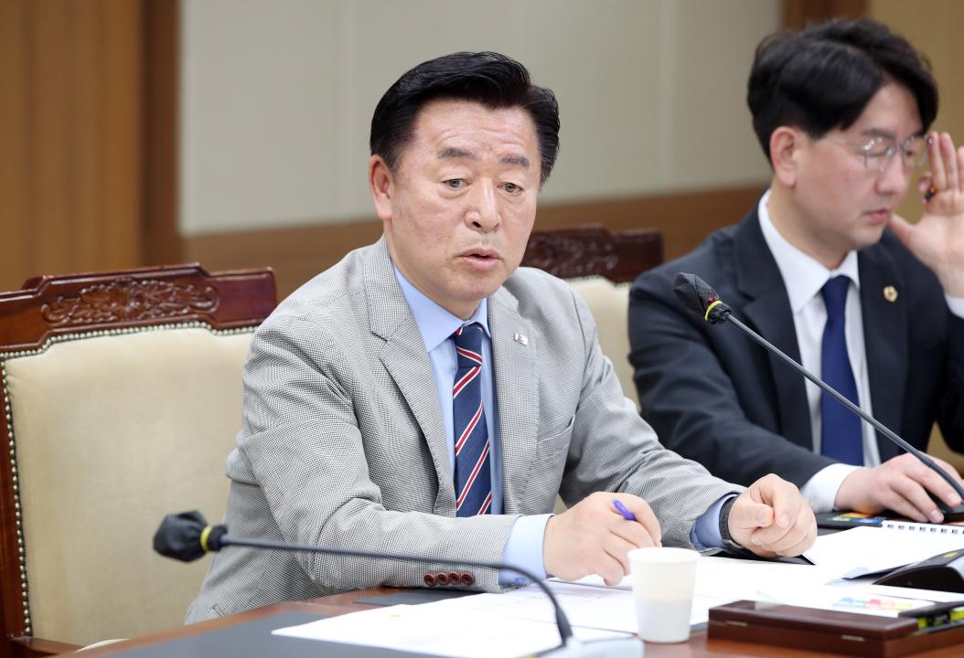 '제365회 임시회 제1차 기획경제위원회' 게시글의 사진(13) '260408_제365회 임시회 제1차 기획경제위원회_13.jpg'