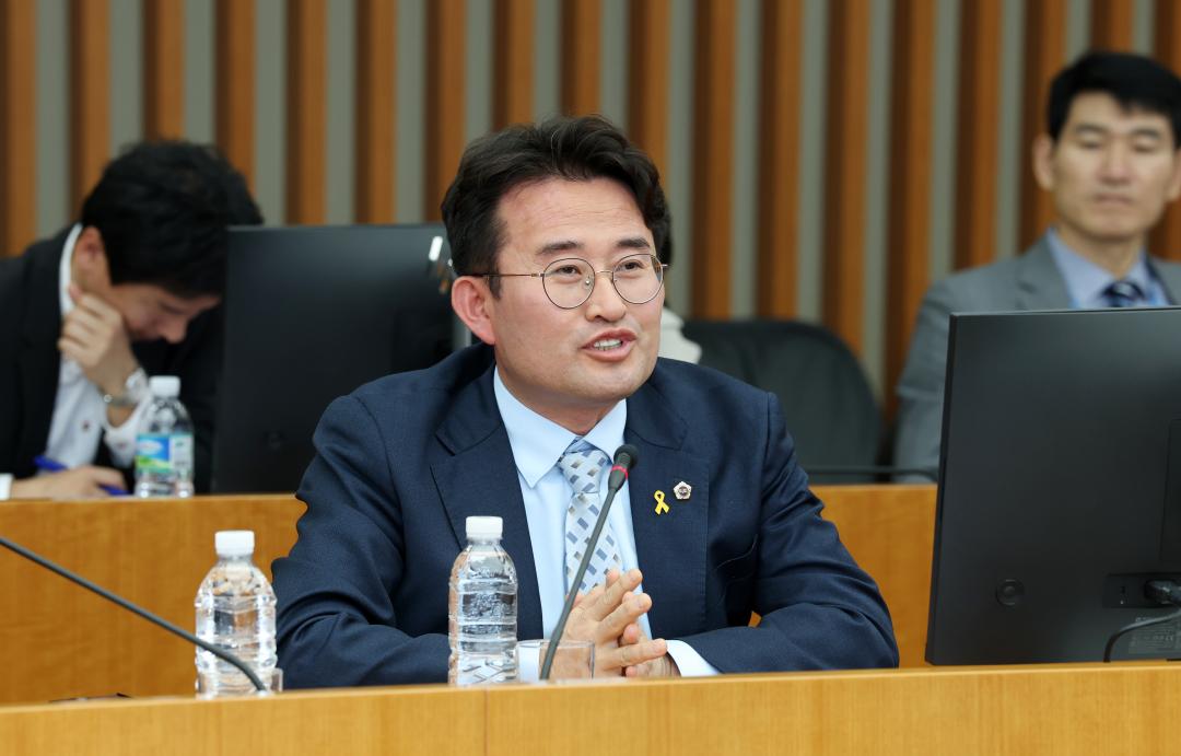 '제358회 임시회 기획경제위원회 현장방문' 게시글의 사진(115) '0416_코닝정밀소재 방문33.jpg'