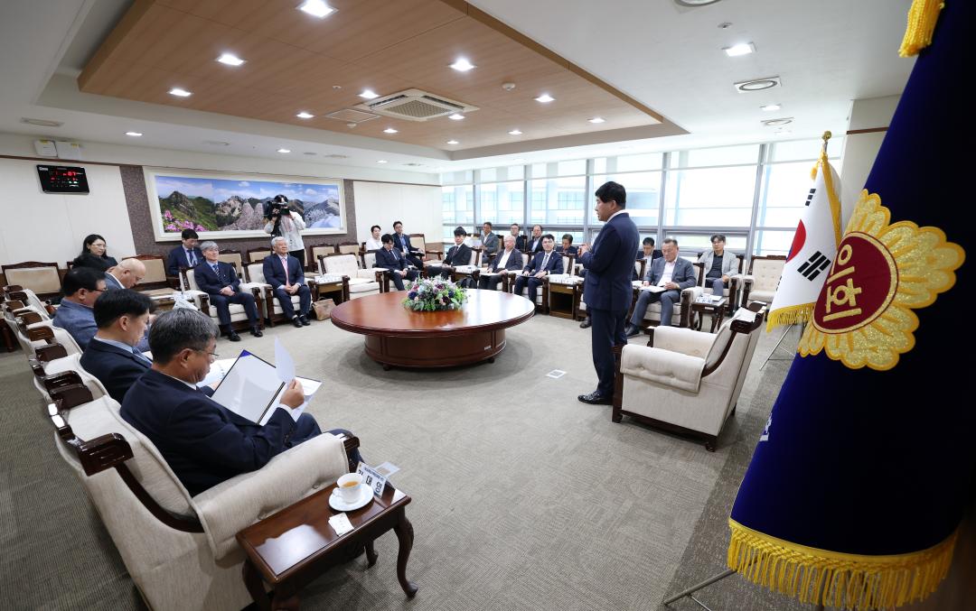 '2024회계연도 결산검사위원 위촉식' 게시글의 사진(21) '0423_결산검사위원 위촉식21.jpg'