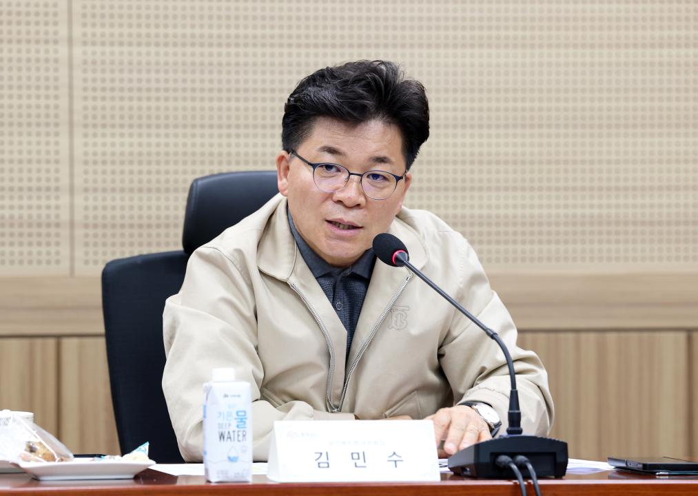 '제358회 임시회 보건복지환경위원회 현장방문' 게시글의 사진(16) '0415_보건환경연구원 현장방문17.jpg'