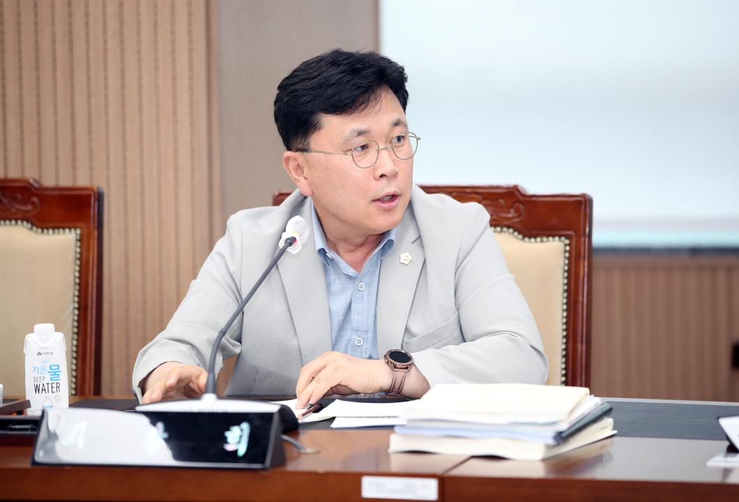 '제2차 문화관광재단 대표이사 후보자 인사청문특위' 게시글의 사진(48) '230621_제2차 문화관광재단 대표이사 인사청문특위_317.JPG'