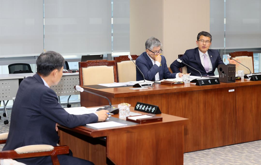 '제358회 임시회 제1차 건설소방위원회' 게시글의 사진(21) '250411_제358회 임시회 제1차 건설소방위원회_29.JPG'