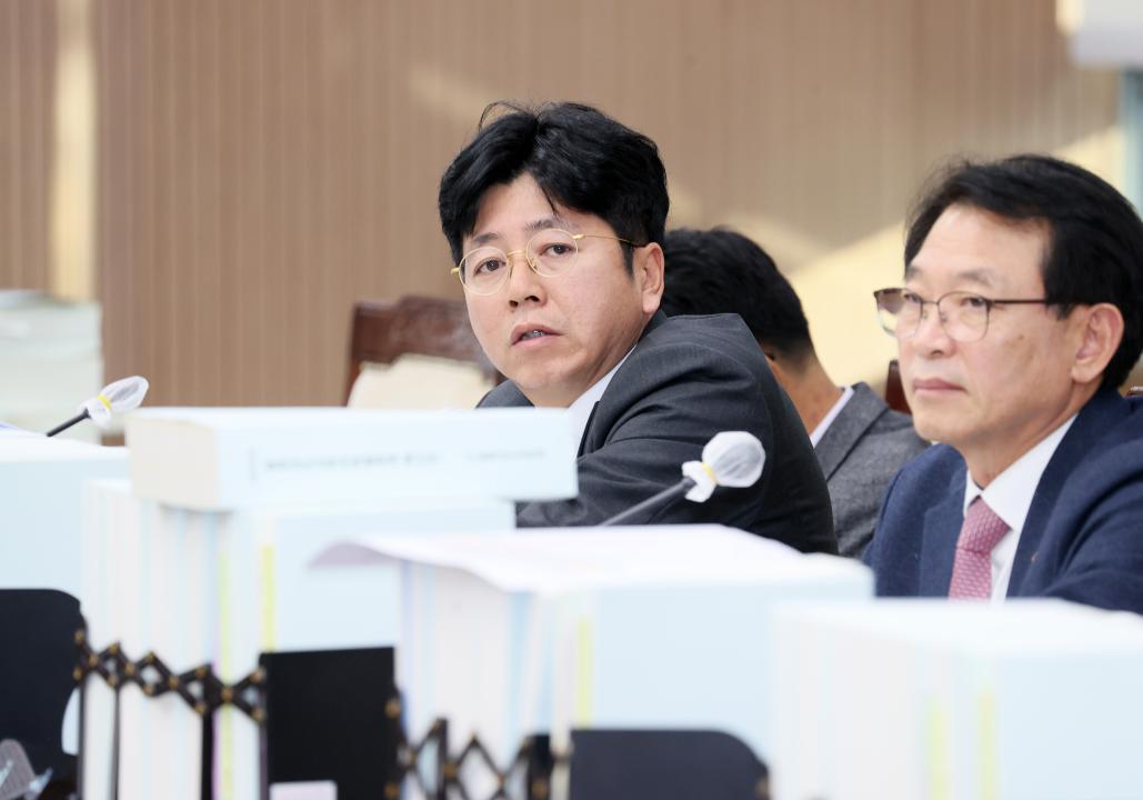 '제362회 정례회 제3차 예산결산특별위원회' 게시글의 사진(74) '251211_제3차 예산결산특별위원회_93.JPG'