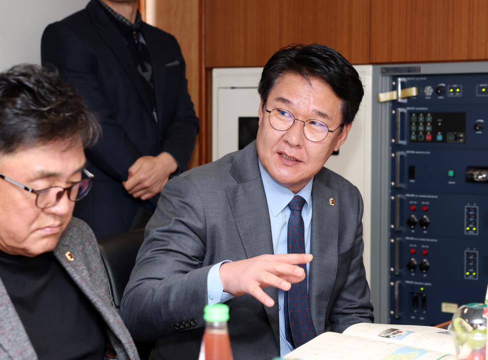 '제358회 임시회 건설소방위원회 현장방문' 게시글의 사진(29) '0414_당진소방서 소방정대 방문36.jpg'
