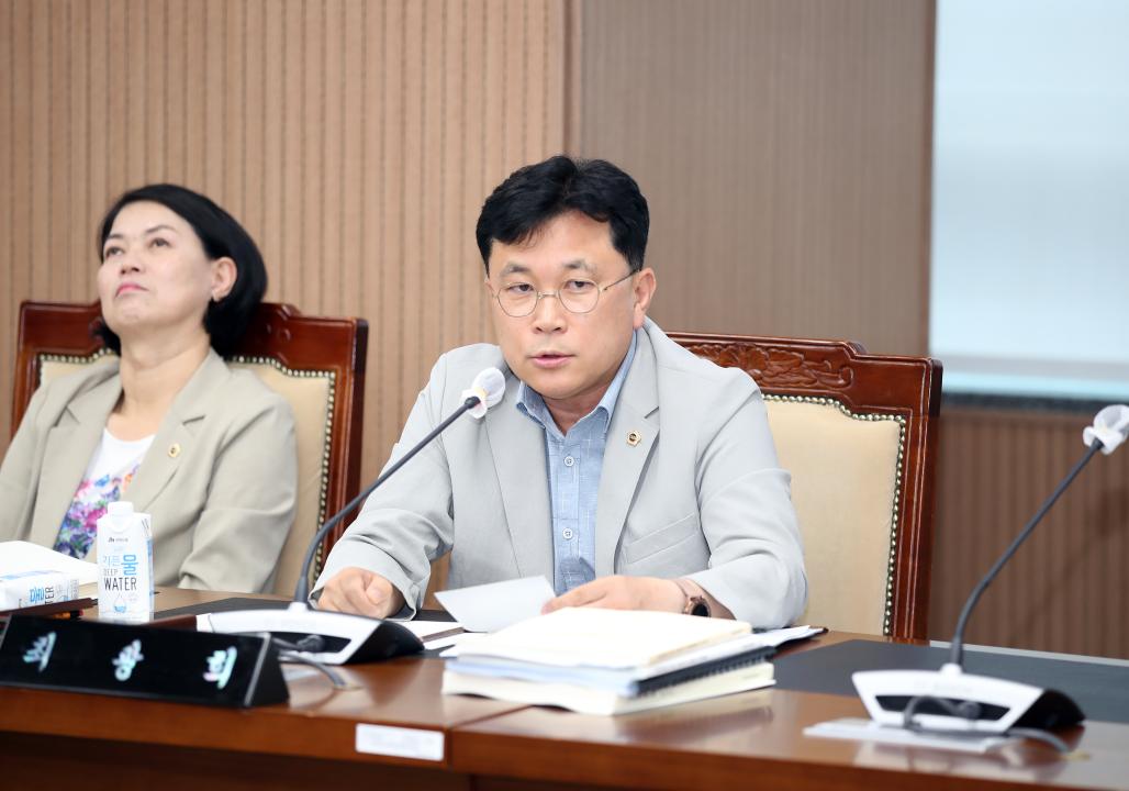 '제2차 문화관광재단 대표이사 후보자 인사청문특위' 게시글의 사진(51) '230621_제2차 문화관광재단 대표이사 인사청문특위_334.JPG'