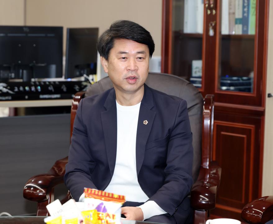 '제주특별자치도의회 교육위원회 충남도의회 방문' 게시글의 사진(18) '1104_제주도의회 교육위원회 방문32.jpg'