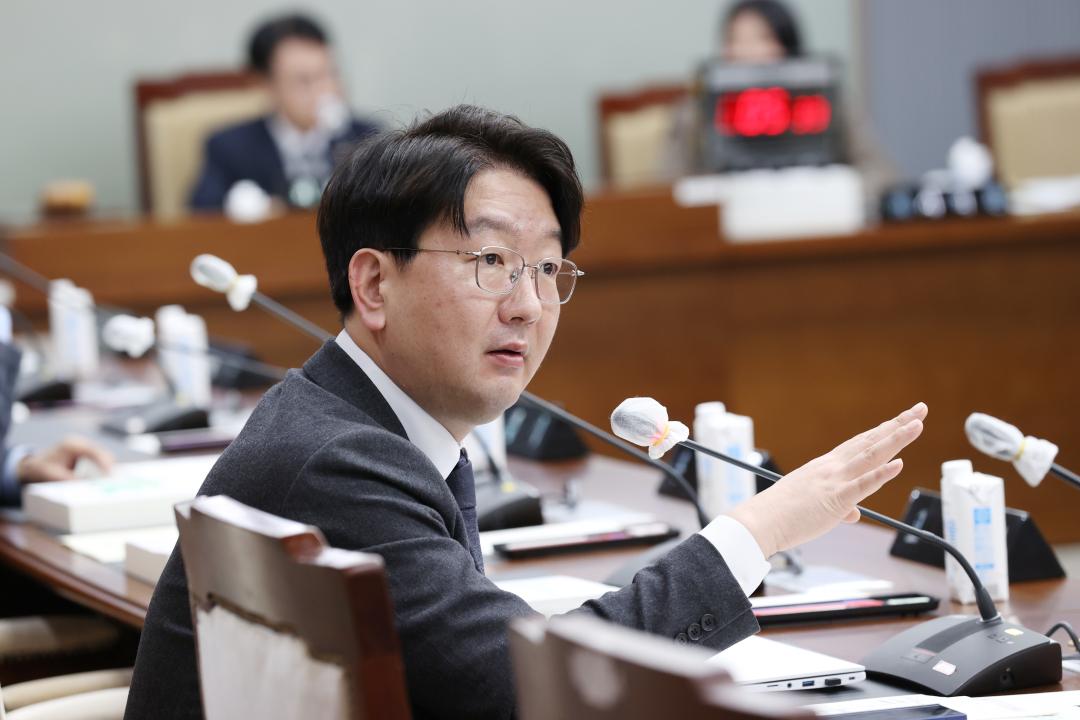 '충청남도 2045 탄소중립·녹색성장 실현을 위한 특별위원회' 게시글의 사진(17) '250214_충청남도 2045 탄소중립·녹색성장 실현을 위한 특별위원회(28).JPG'