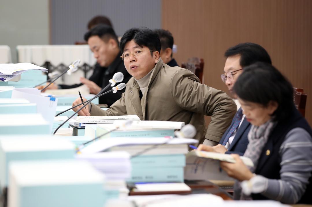 '제362회 정례회 제2차 예산결산특별위원회' 게시글의 사진(17) '1209_제2차 예결위_17.jpg'