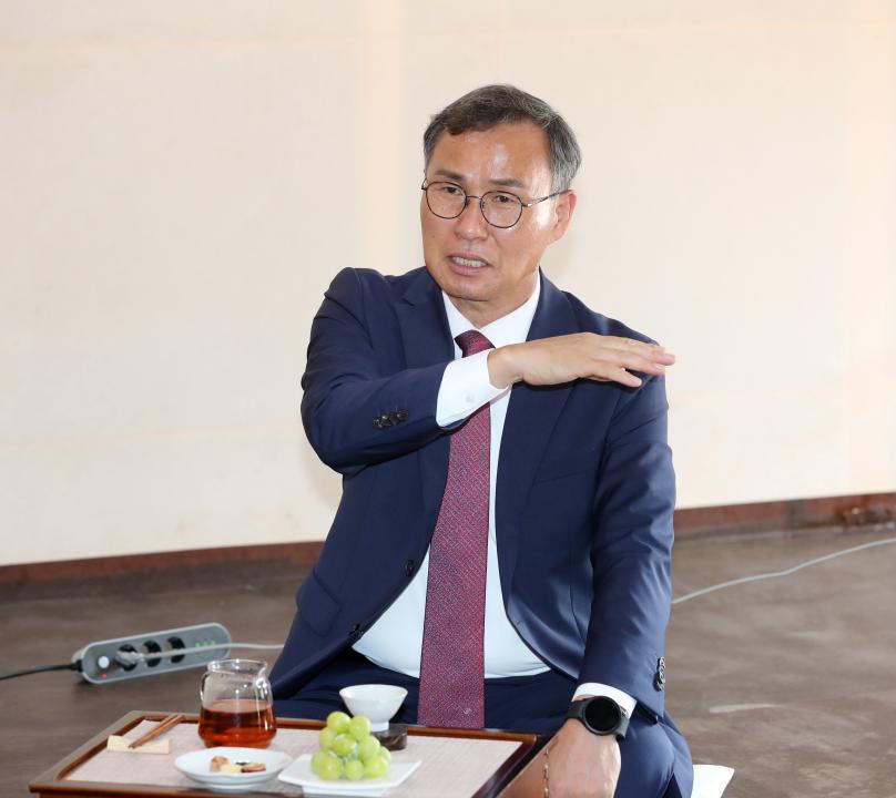 '주한 라오스 대사 일행 도의회 방문' 게시글의 사진(53) '0909_주한 라오스 대사 방문76.jpg'