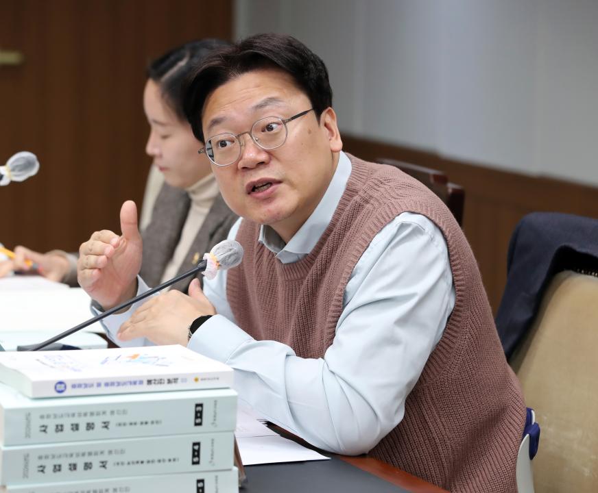 '제362회 정례회 제3차 교육위원회' 게시글의 사진(13) '1128_제362회 정례회 행정사무감사 교육위원회_13.jpg'