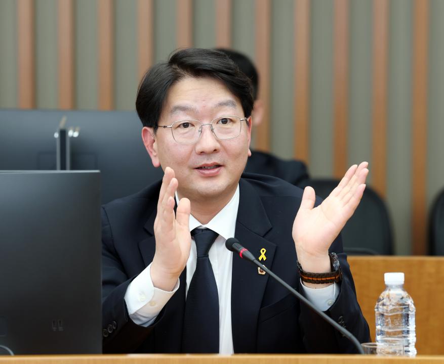 '제358회 임시회 기획경제위원회 현장방문' 게시글의 사진(106) '0416_코닝정밀소재 방문24.jpg'