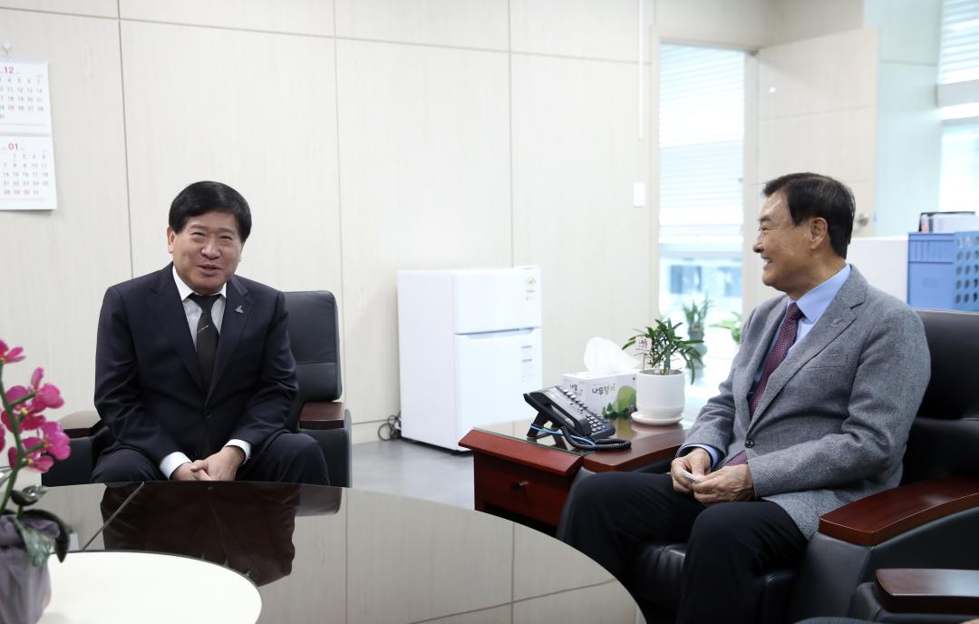 '2027 충청권 하계세계대학경기대회 충청권 4개 시.도 의회 의장 간담회' 게시글의 사진(18) '1210_충청권 시도의회의장 간담회06.jpg'