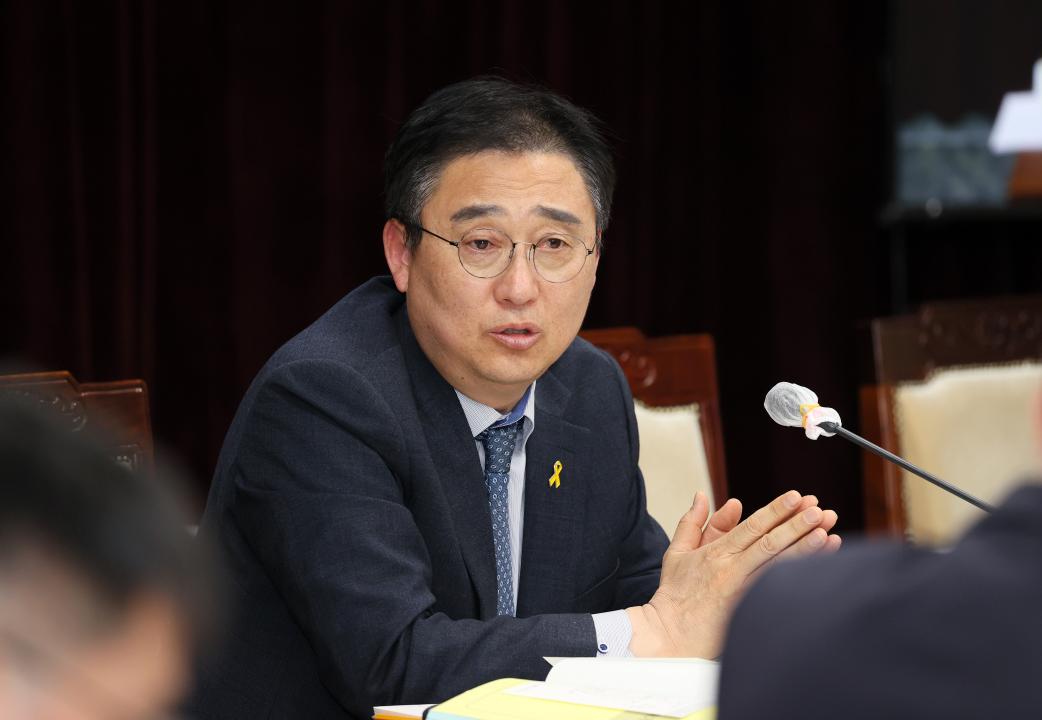 '제358회 임시회 제1차 교육위원회' 게시글의 사진(16) '250414_제358회 임시회 제1차 교육위원회_26.JPG'
