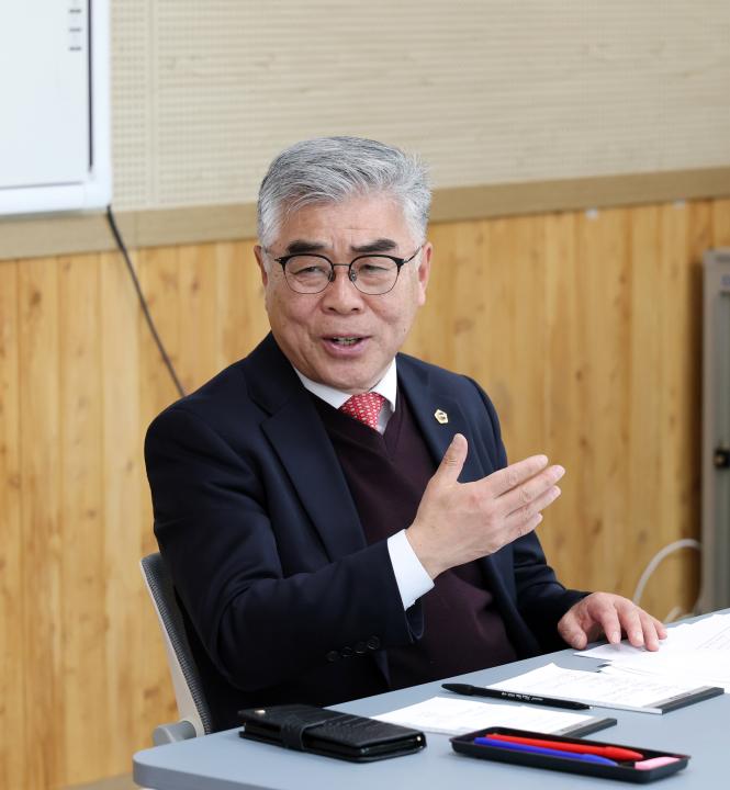 '다문화 학생 교육 및 학업중도포기 문제에 관한 연구모임(대표 유성재 의원)' 게시글의 사진(14) '0320_다문화 학생 교육 및 학업중도포기 문제 연구모임14.jpg'