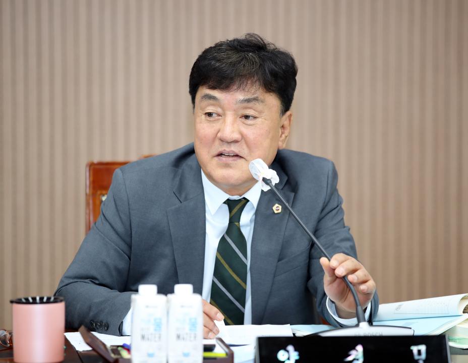 '제2차 문화관광재단 대표이사 후보자 인사청문특위' 게시글의 사진(34) '230621_제2차 문화관광재단 대표이사 인사청문특위_220.JPG'