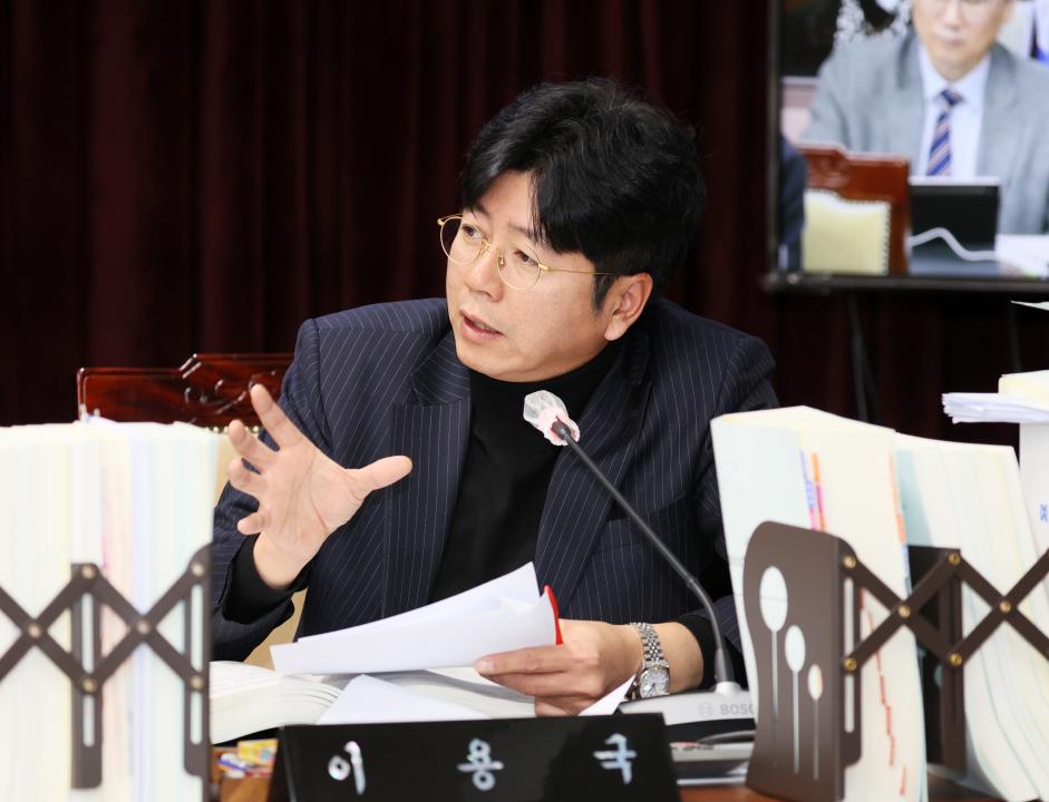 '제362회 정례회 제5차 교육위원회' 게시글의 사진(17) '251202_제5차 교육위원회_26.JPG'