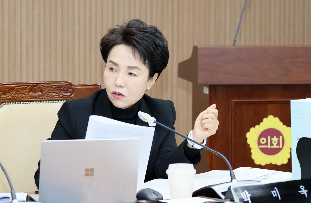 '제362회 정례회 제2차 의회운영위원회' 게시글의 사진(28) '251121_제2차 의회운영위원회_36.JPG'