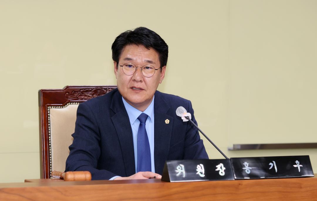 '제358회 임시회 제1차 건설소방위원회' 게시글의 사진(12) '250411_제358회 임시회 제1차 건설소방위원회_13.JPG'