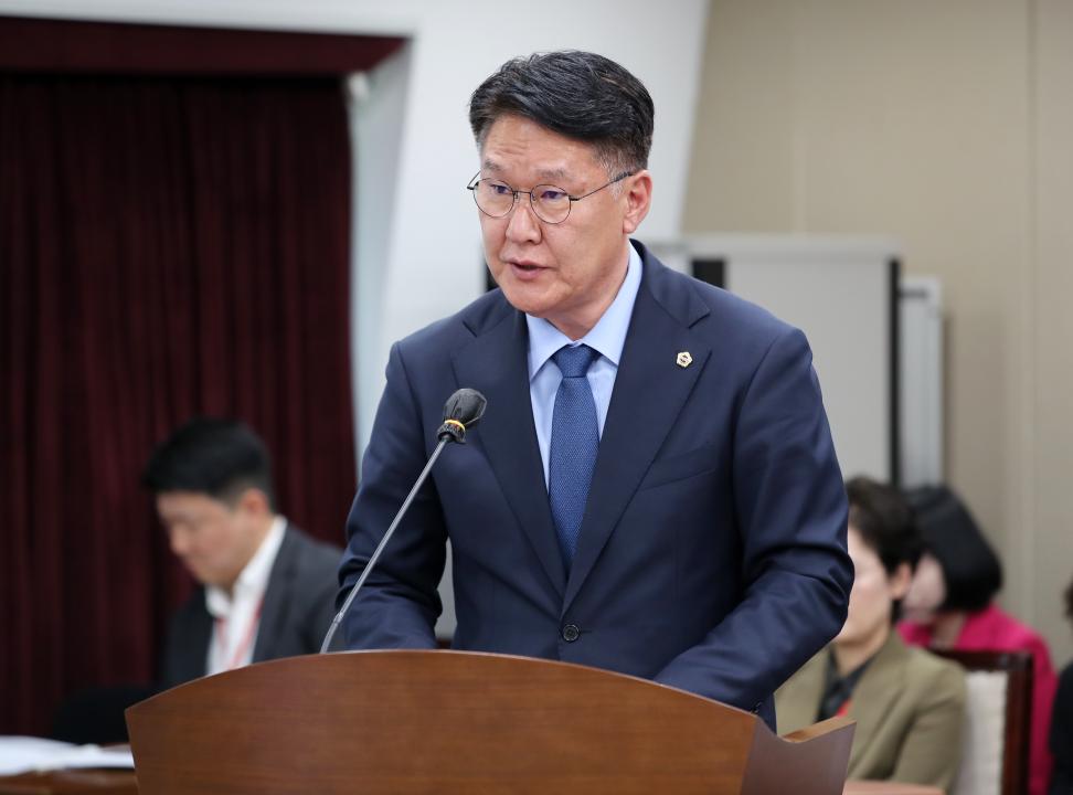 '제365회 임시회 제1차 기획경제위원회' 게시글의 사진(15) '260408_제365회 임시회 제1차 기획경제위원회_15.jpg'