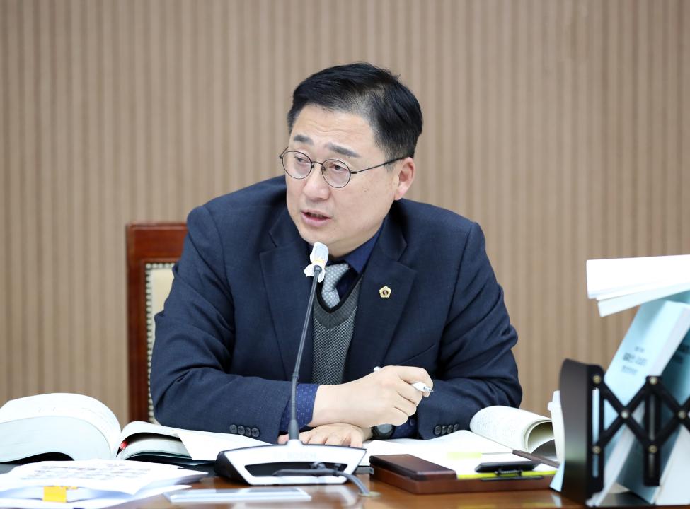 '제362회 정례회 제1차 예산결산특별위원회' 게시글의 사진(39) '1208_제362회 정례회 재1차 예산결산특별위원회_38.jpg'