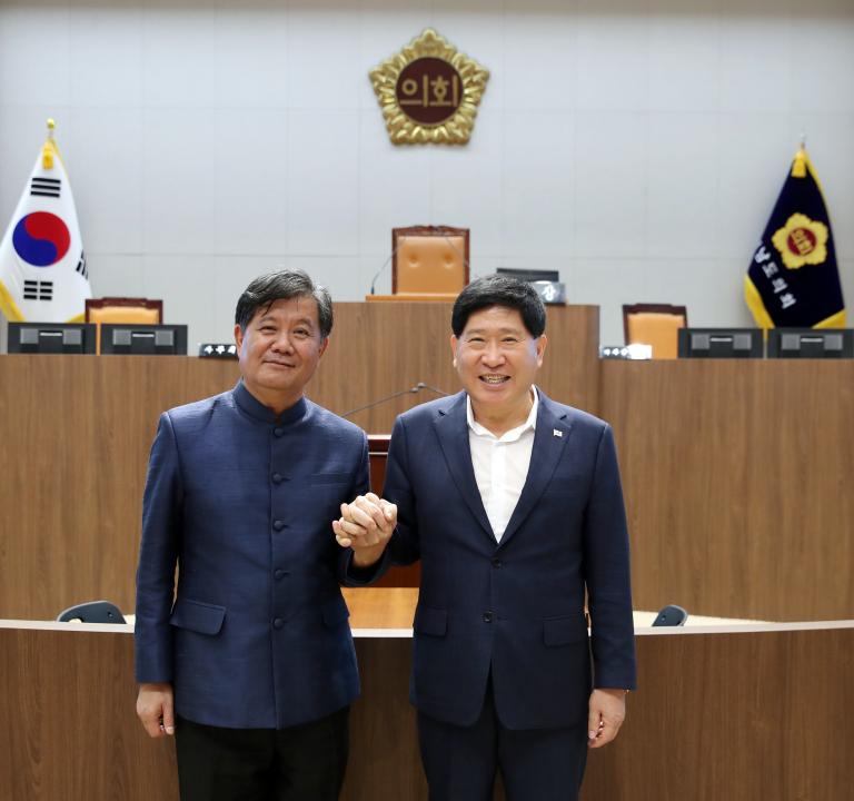 '주한 라오스 대사 일행 도의회 방문' 게시글의 사진(42) '0909_주한 라오스 대사 방문37.jpg'