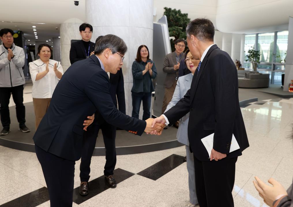 '중국 지린성 인민대표대회 상무위원회 대표단 방문' 게시글의 사진(5) '250425_중국 지린성 인대 부비서장 일행 방문_05.JPG'