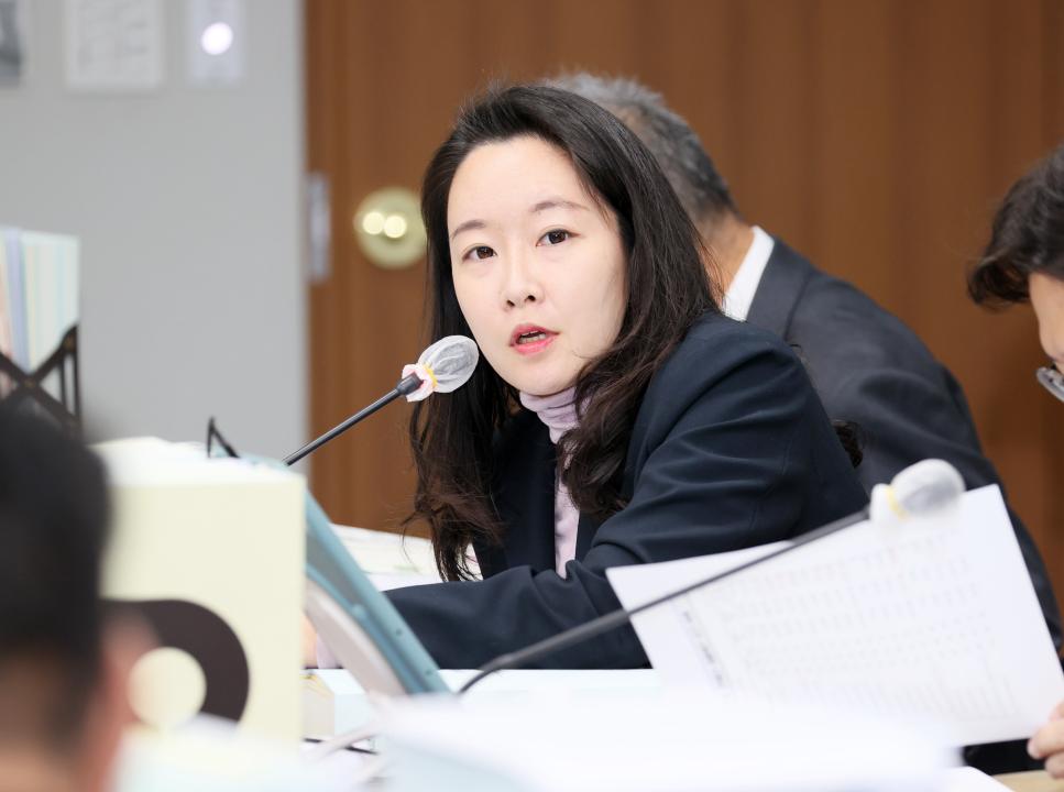 '제362회 정례회 제5차 교육위원회' 게시글의 사진(31) '251202_제5차 교육위원회_53.JPG'