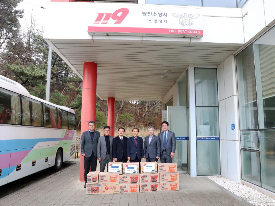 '제358회 임시회 건설소방위원회 현장방문' 게시글의 사진(18) '0414_당진소방서 소방정대 방문19.jpg'