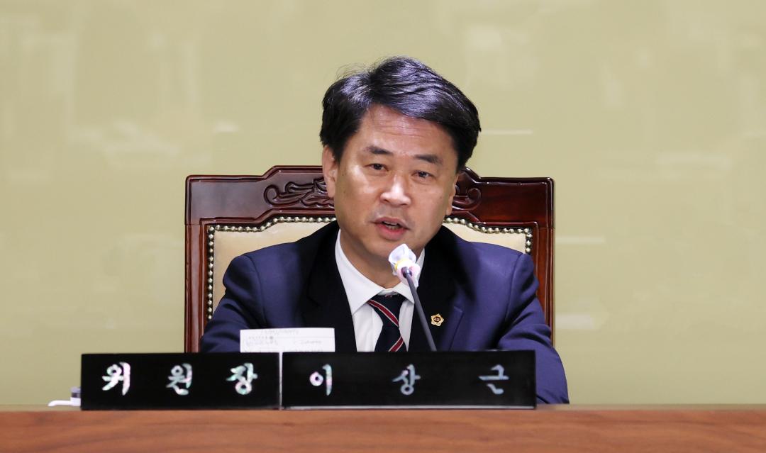 '제358회 임시회 제1차 교육위원회' 게시글의 사진(5) '250414_제358회 임시회 제1차 교육위원회_11.JPG'