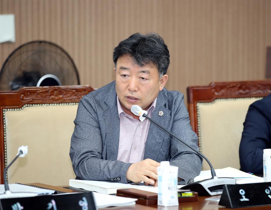 '제2차 문화관광재단 대표이사 후보자 인사청문특위' 게시글의 사진(30) '230621_제2차 문화관광재단 대표이사 인사청문특위_184.JPG'