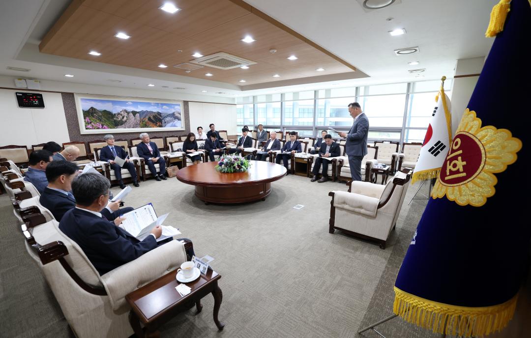 '2024회계연도 결산검사위원 위촉식' 게시글의 사진(31) '0423_결산검사위원 위촉식31.jpg'