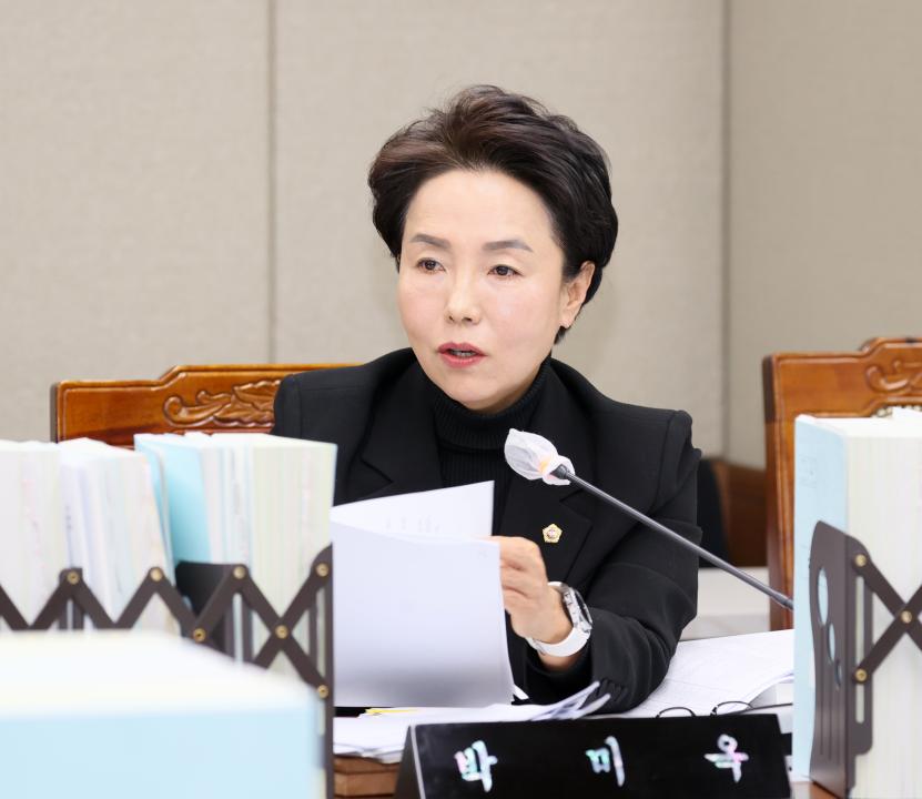 '제362회 정례회 제4차 농수산해양위원회' 게시글의 사진(15) '251203_제4차 농수산해양위원회_16.JPG'