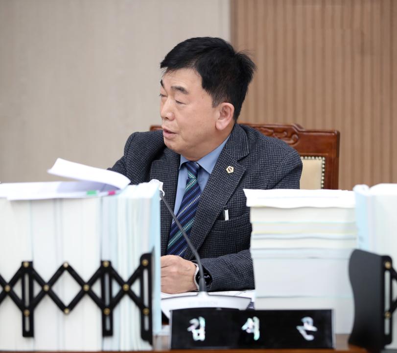 '제362회 정례회 제1차 예산결산특별위원회' 게시글의 사진(42) '1208_제362회 정례회 재1차 예산결산특별위원회_41.jpg'