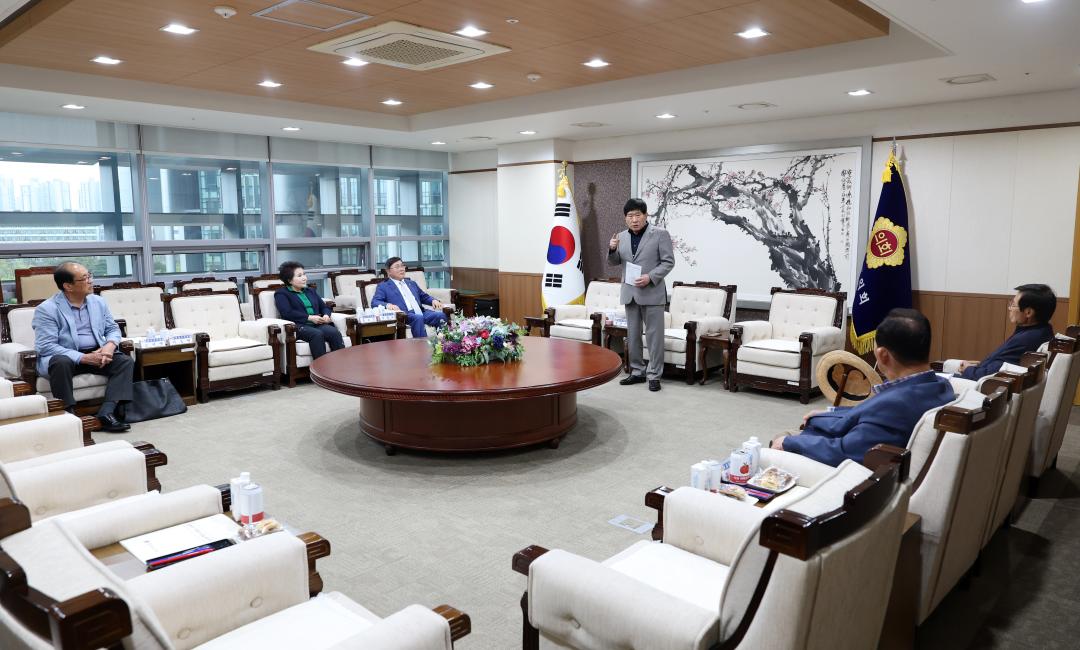 '제8대 도의원 초청 간담회' 게시글의 사진(10) '0422_제8대 의원 초청 간담회10.jpg'