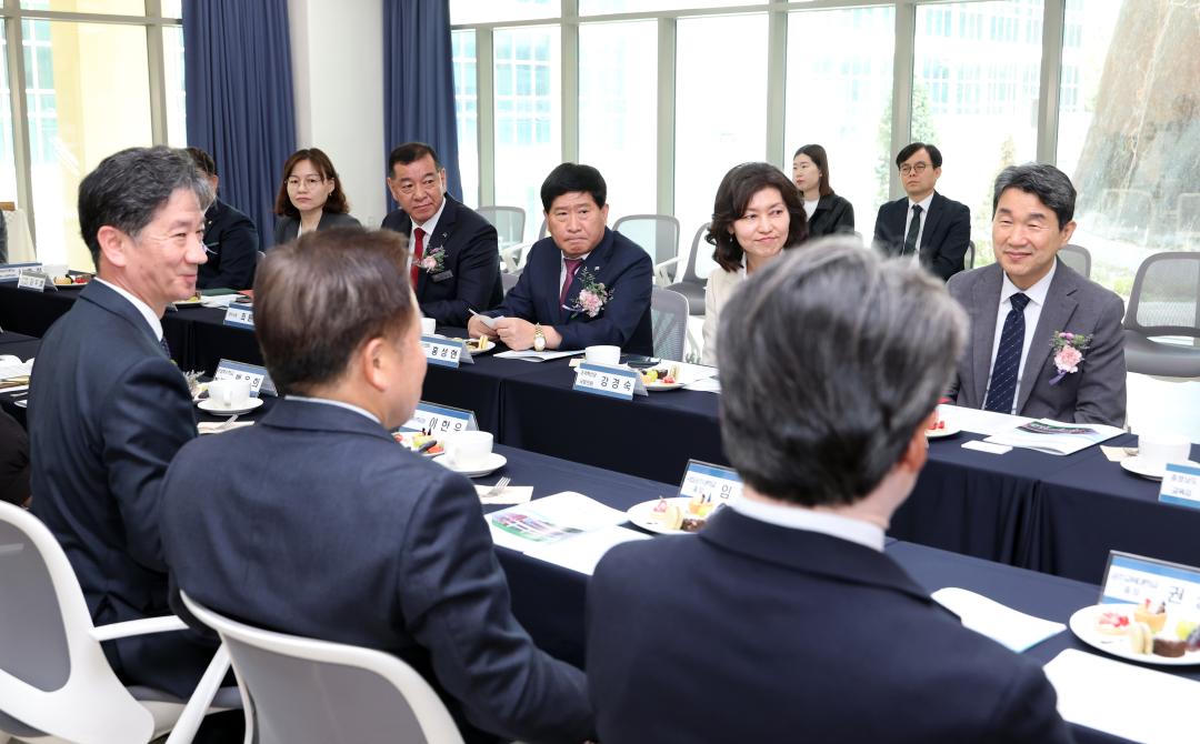 '국립공주대학교사범대학부설특수학교 개교식' 게시글의 사진(15) '0418_공주대학교사범대학부설 특수학교 개소식15.jpg'