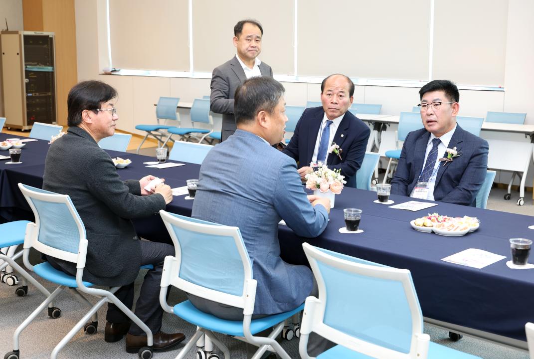 '디스플레이 혁신공정센터 개소식' 게시글의 사진(3) '0423_디스플레이 혁신공정센터 개소식02.jpg'