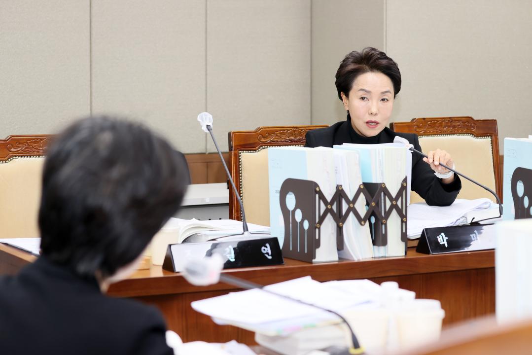 '제362회 정례회 제4차 농수산해양위원회' 게시글의 사진(18) '251203_제4차 농수산해양위원회_22.JPG'