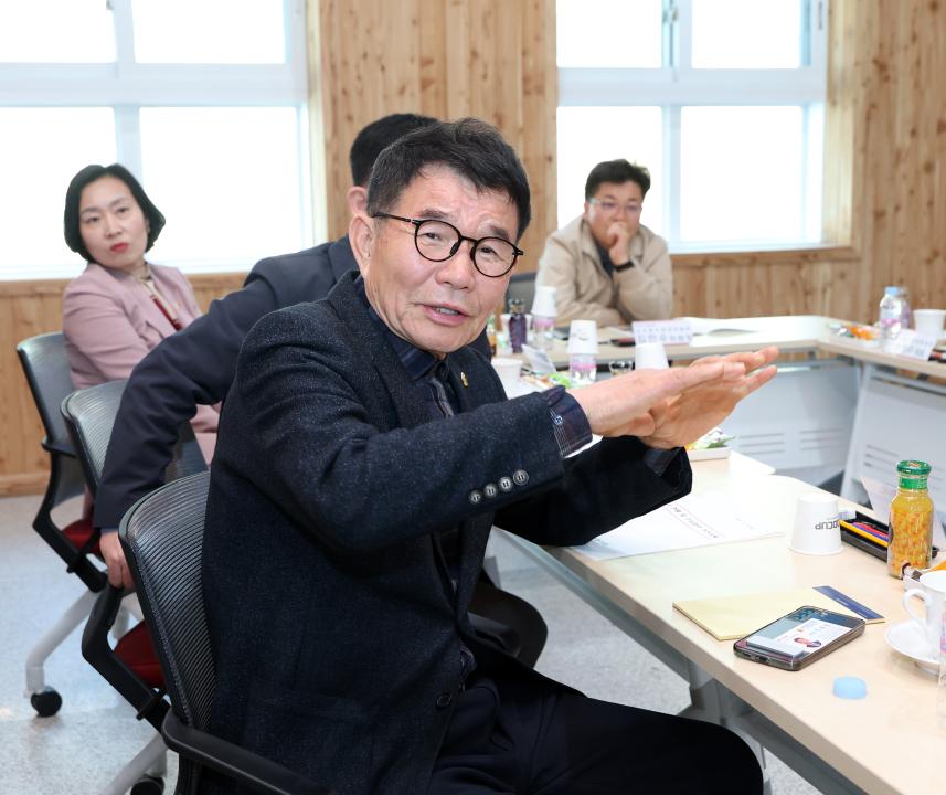 '제358회 임시회 보건복지환경위원회 현장방문' 게시글의 사진(108) '0415_원산도 자연휴양림 현장방문25.jpg'
