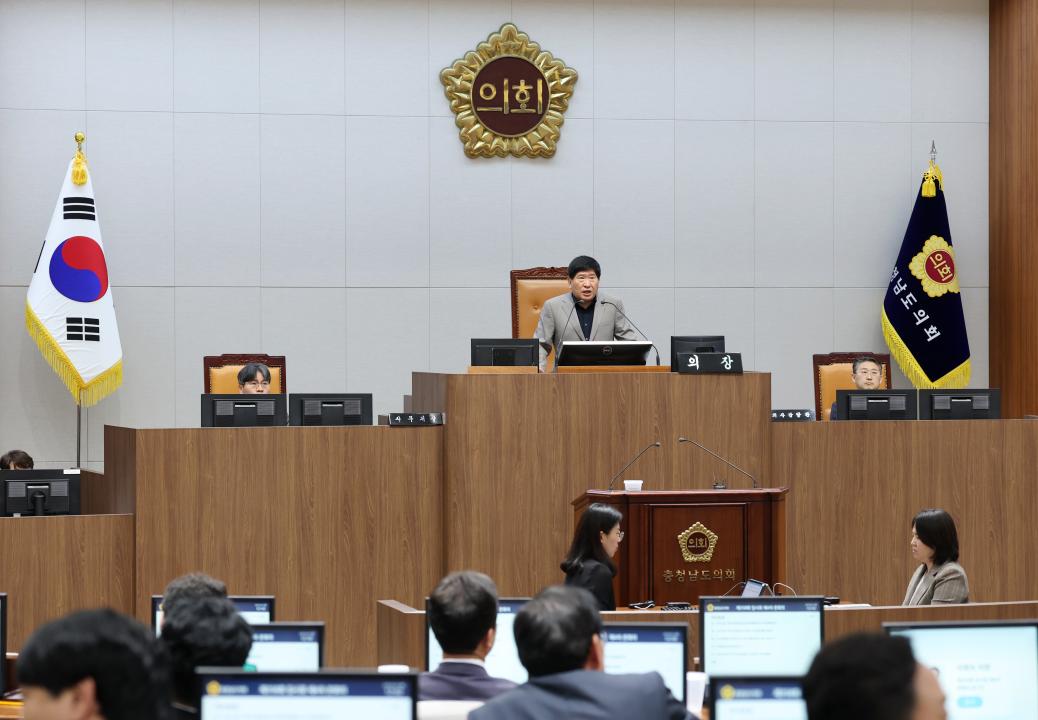 '제358회 임시회 제4차 본회의' 게시글의 사진(28) '0422_제4차 본회의 홍성현 의장08.jpg'