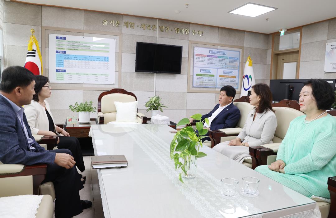 '충남사립유치원 관리자 역량강화 직무연수(충남교육청유아교육원)' 게시글의 사진(3) '240902_충청남도교육청유아교육원 방문(사립유치원 관리자 역량강화 직무연수) (2).JPG'