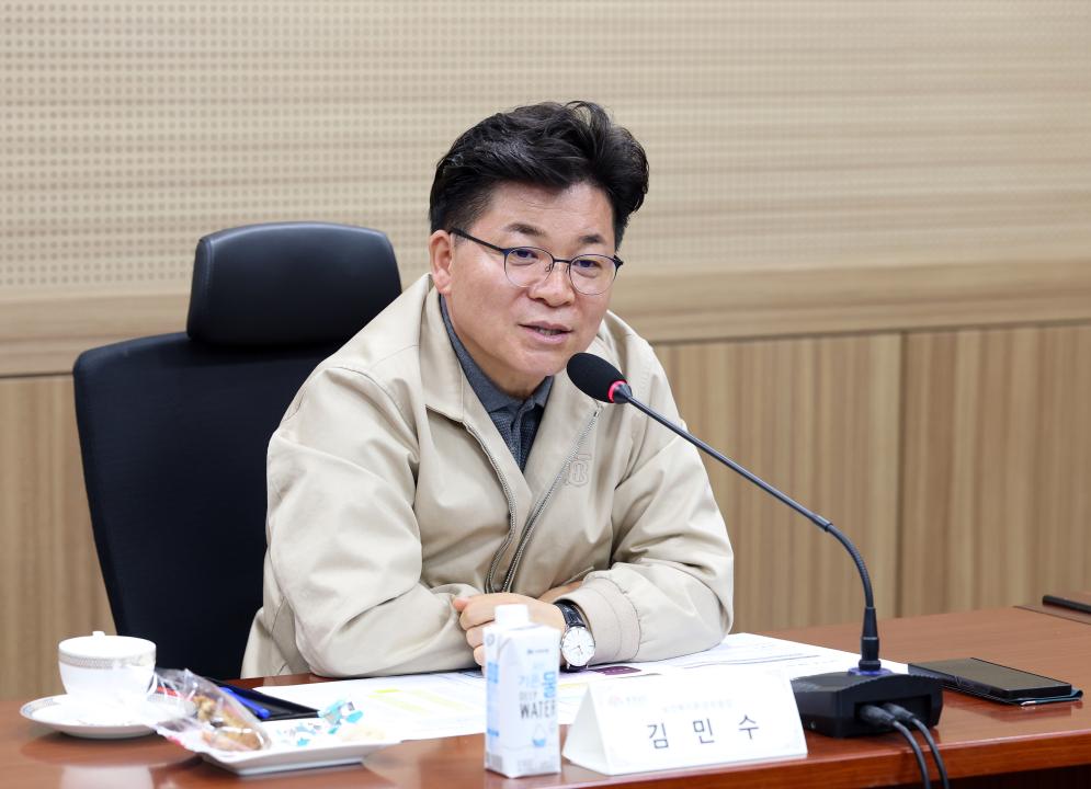 '제358회 임시회 보건복지환경위원회 현장방문' 게시글의 사진(15) '0415_보건환경연구원 현장방문16.jpg'