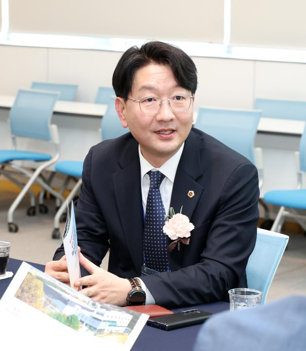 '디스플레이 혁신공정센터 개소식' 게시글의 사진(10) '0423_디스플레이 혁신공정센터 개소식09.jpg'