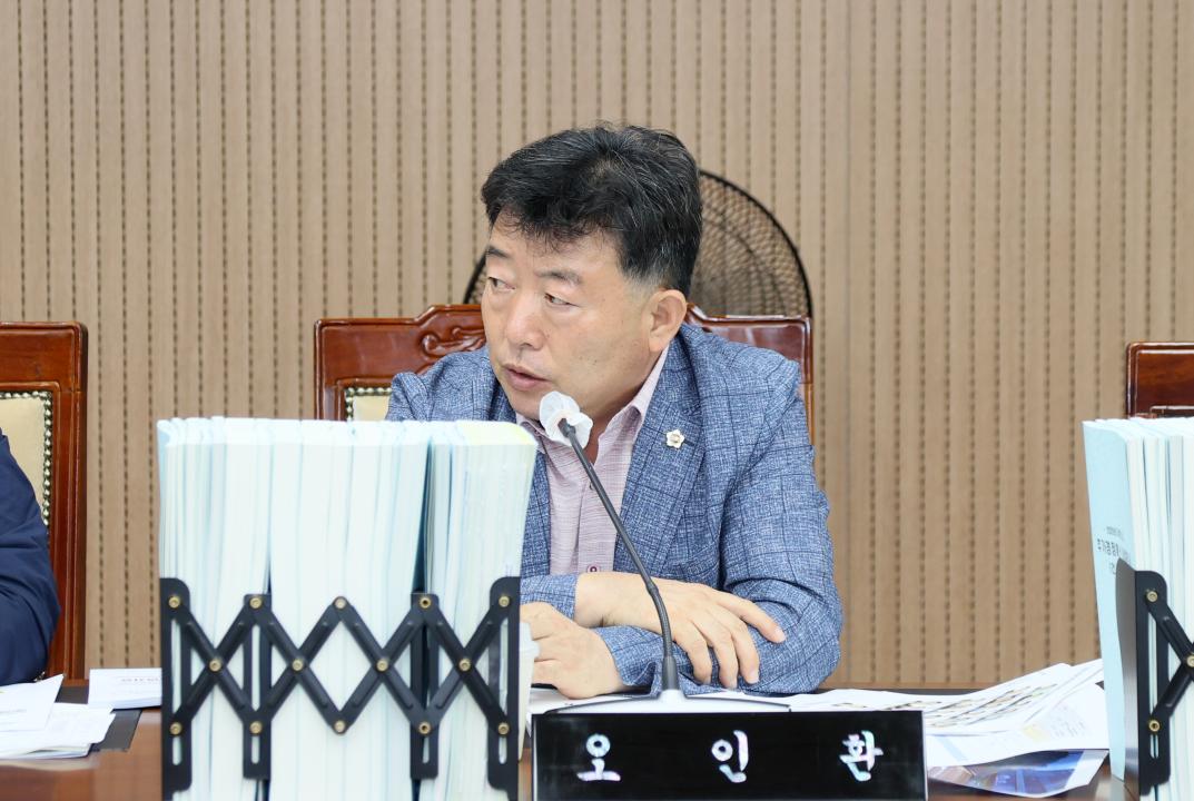 '제361회 임시회 제1차 예산결산특별위원회' 게시글의 사진(67) '250908_제361회 임시회 예결특위_71.JPG'